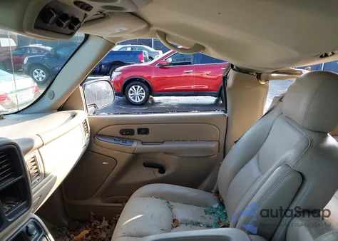 2004 Chevrolet Tahoe Z71 из США, поврежденный, VIN 1GNEK13Z54R242162